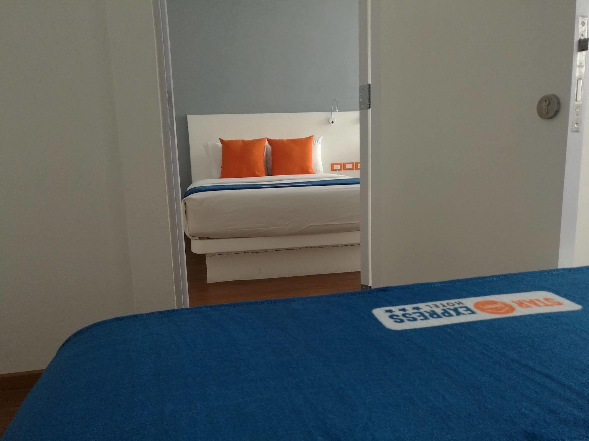 Hotel Star Express Puebla - Central Capu エクステリア 写真